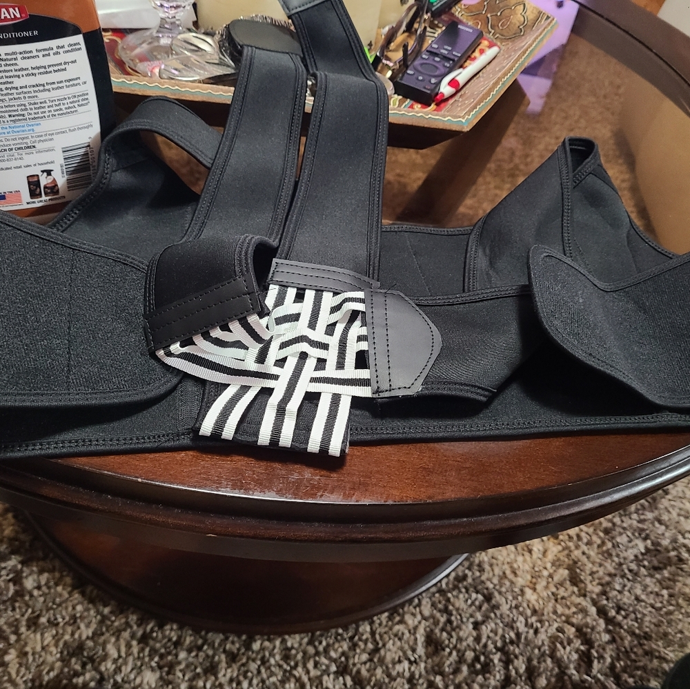 Back Support With Posture Improvement Feature - image 1